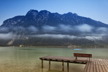 Austria, Tyrol, Achenkirch, jetty at Lake Achensee - GFF000335