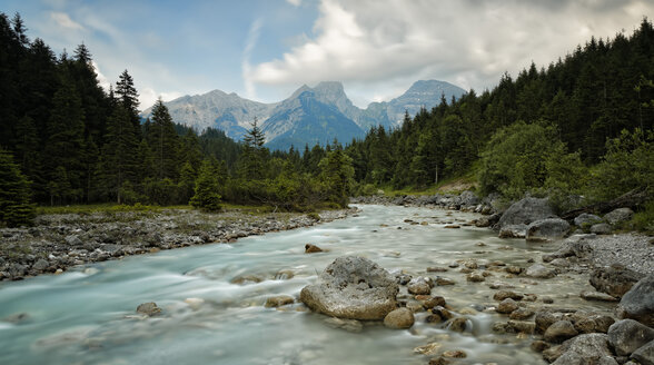 Österreich, Tirol, Karwendelgebirge, Risstal, Rissbach in Eng - GFF000332