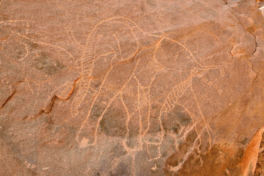 Nordafrika, Sahara, Algerien, Tassili N'Ajjer National Park, Tadrart, neolithische Felskunst, Felsgravur eines Elefanten - ES000843