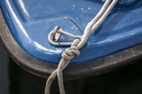 Kroatien, Istrien, Vrsar, Teil eines verankerten Bootes, lizenzfreies Stockfoto