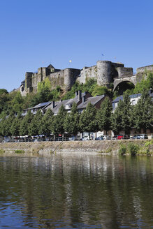 Belgien, Ardennen, Bouillon, Schloss Bouillon über der Semois - GW002462