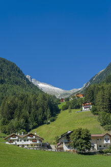 Italien, Trentino-Südtirol, Südtirol, Bozen, Ahrntal, Traditionshäuser - MJF000437