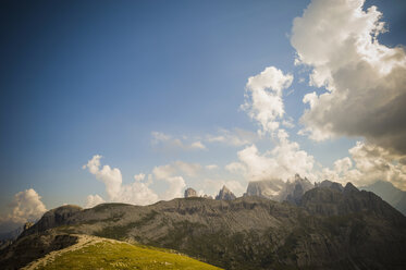 Italy, Province of Belluno, Veneto, Auronzo di Cadore, view to Tre Cime di Lavaredo - MJF000498