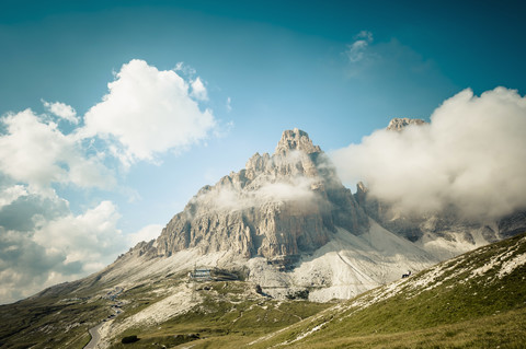 Italien, Provinz Belluno, Venetien, Auronzo di Cadore, Wolken bei Tre Cime di Lavaredo, lizenzfreies Stockfoto