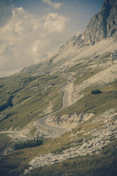 Italy, Province of Belluno, Veneto, Auronzo di Cadore, mountain road near Tre Cime di Lavaredo - MJF000484