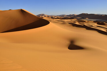 Algeria, Sahara, Tassili N'Ajjer National Park, View of sand dunes of Tehak - ES000857