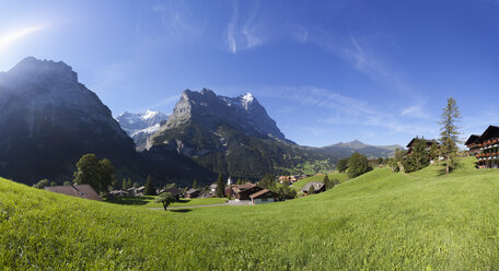 Schweiz, Berner Oberland, Grindelwald mit Eiger - WWF003144