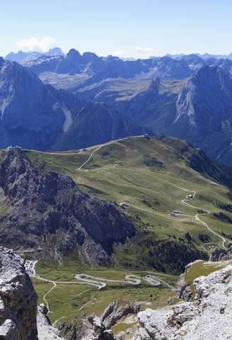 Italien, Trentino, Belluno, Pordoijoch, Blick vom Sass Pordoi, lizenzfreies Stockfoto