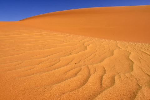 Nordafrika, Algerien, Sahara, Sandrippel, Struktur auf einer Sanddüne, lizenzfreies Stockfoto