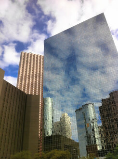 Wolkenkratzer und moderne Architektur in der Innenstadt von Houston, Texas, USA - ABAF001126