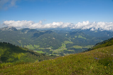 Austria, Allgaeu Alps, Vorarlberg, View from Fellhorn to Kleinwalsertal - WGF000188