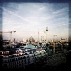 Cranes above the center of Berlin, construction site of the new City Palace. Germany, Berlin - ZMF000046