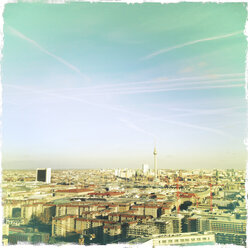 Luftaufnahme des Berliner Stadtzentrums mit Fernsehturm am Alexanderplatz, Deutschland, Berlin. - ZMF000054