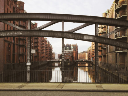 Poggenmühlbrücke in der Hamburger Speicherstadt, Deutschland, Hamburg, Speicherstadt - SEF000263