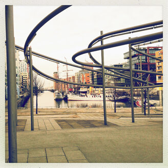 Magellan-Terrasse in der HafenCity, Deutschland, Hamburg, Sandtorhafen - SEF000279