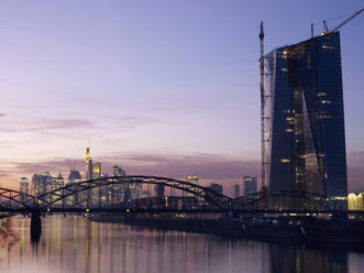 Germany, Hesse, Frankfurt, New Osthafenbruecke with new ECB building - BSCF000409