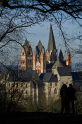 Deutschland, Hessen, Limburg, Blick auf den Limburger Dom - MH000253