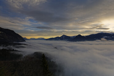 Austria, Tyrol, Wiesing, view to dusty Inn valley - GFF000387