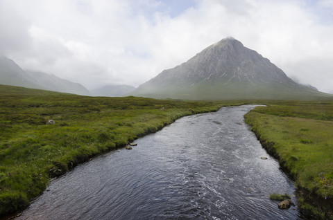 UK, Scotland, Glen Coe, Etive river and view to Buachaille Etive Mor stock photo