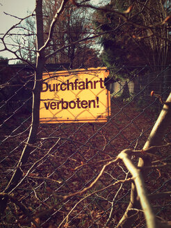 Schild: Durchfahrt verboten, Privatgrundstück, NRW, Deutschland - ONF000267