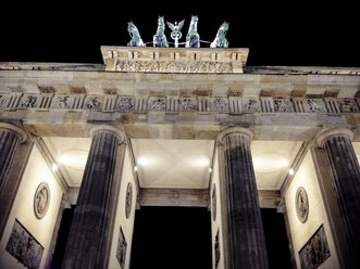 Brandenburger Tor bei Nacht, Berlin, Deutschland - FBF000118