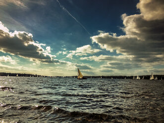 Segelboote auf dem Wannsee, Berlin, Deutschland - FBF000112