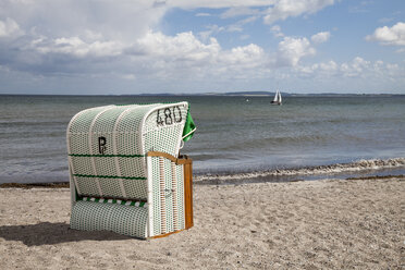 Germany, Schleswig-Holstein, Hohwacht, Hohwacht Bay, beach chair at beach - WI000288