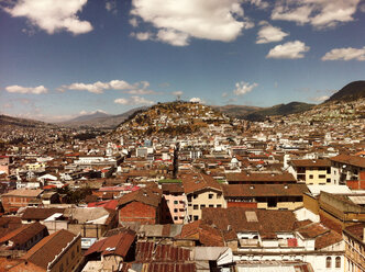 Ecuador, Quito, Blick von der Basilika del Voto Nacional - ONF000371