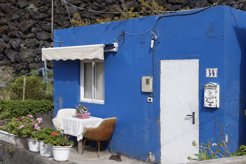 Spain, Canary Islands, La Palma, La Bombilla near Puerto Naos, Blue house stock photo