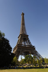 Frankreich, Paris, 7. Arrondissement, Blick auf den Eiffelturm - LB000482