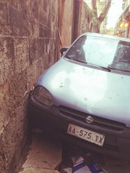 Car standing very close to a wall, Palermo, Sicily, Italy - MEAF000044