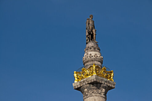 Belgien, Brüssel, Kongress-Säule mit Statue von Leopold I. auf dem Kongressplatz - WGF000202