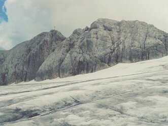 Österreich, Steiermark, auf dem Dachsteingletscher, Blick auf den hohen Gjaidstein - BRF000024