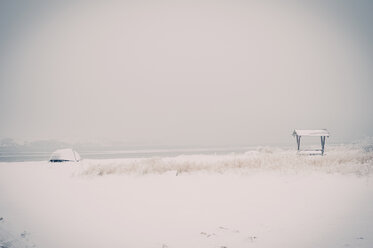 Germany, Mecklenburg-Western Pomerania, Ruegen in winter - MJF000591