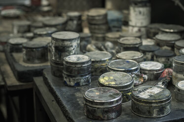 Cans in a printing house - MJ000701