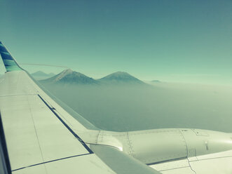 Indonisia, Java, Blick aus dem Flugzeugfenster - KRPF000115