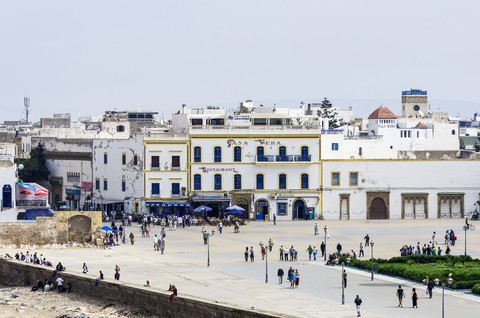 Marokko, Marrakesch-Tensift-El Haouz, Essaouira, Blick auf den Platz, lizenzfreies Stockfoto