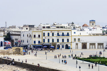 Marokko, Marrakesch-Tensift-El Haouz, Essaouira, Blick auf den Platz - THAF000008