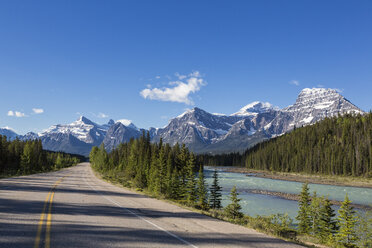 Kanada, Alberta, Jasper National Park, Banff National Park, Icefields Parkway entlang des Athabasca River - FOF005663