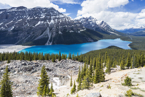 Kanada, Alberta, Banff National Park, Peyto Lake vom Bow Summit aus gesehen - FO005720