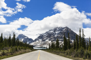 Kanada, Alberta, Banff National Park, Jasper National Park, Icefields Parkway, Crowfoot Mountain und Bow Lake - FOF005771