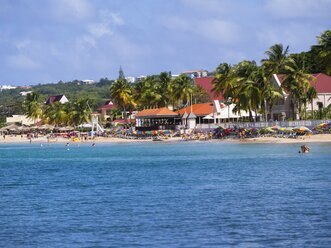 Caribbean, Lesser Antilles, Saint Lucia, Rodney Bay, beach with luxury hotels - AMF001709