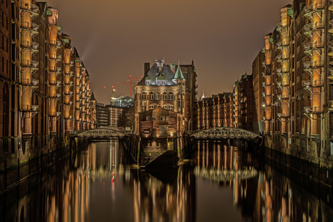 Germany, Hamburg, Speicherstadt, old buildiings and bridge over canal stock photo