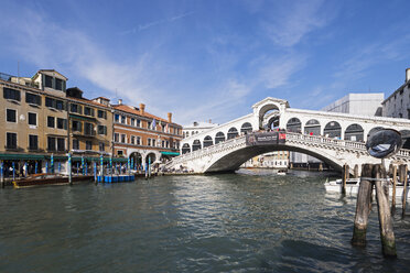 Italy, Venice, Canale Grande, Rialto Bridge - FOF005794