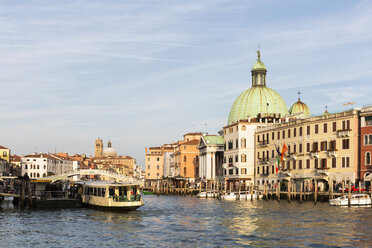 Italy, Venice, Canale Grande - FO005812