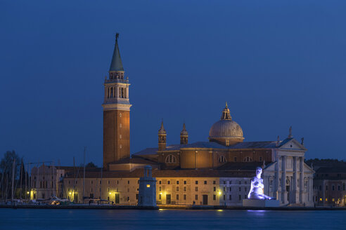 Italien, Venedig, San Giorgio Maggiore bei Nacht - FO005821