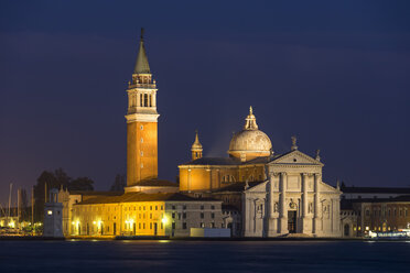 Italien, Venedig, San Giorgio Maggiore bei Nacht - FOF005687