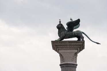 Italy, Veneto, Venice, St. Marcus square, Lion Statue - FO005885