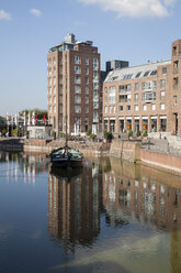 Deutschland, Nordrhein-Westfalen, Duesseldorf, Hafen am Rathausufer - WIF000339