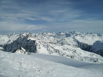 Austria, Tyrol, Soelden, winter landscape in the mountains - YFF000453